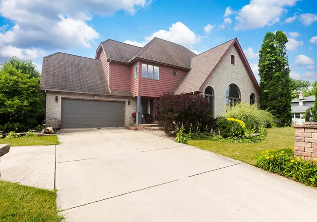 1st image of 15700 Pine Rd, Oak Forest, IL 60452 | MLS# 12690854