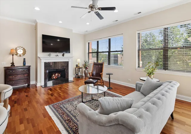 Homes for sale in Chicago, IL | 1908 W Irving Park Rd, Chicago, IL 60613