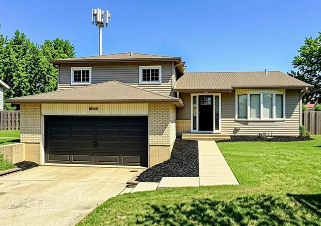 1st image of 2018 E Ivy Ln, Mount Prospect, IL 60056 | MLS# 12690877