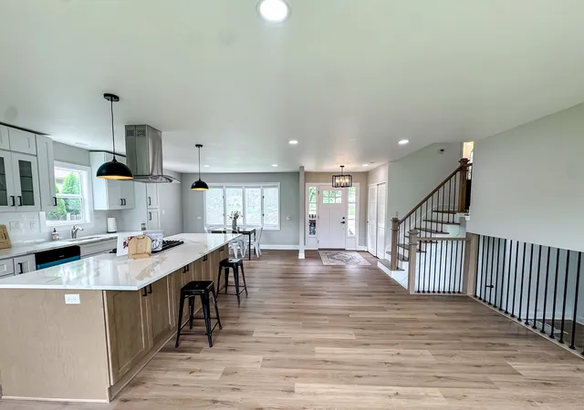 Photo 3 of Single family home for sale at 2018 E Ivy Ln, Mount Prospect, IL 60056 | MLS# 12690877 | Listing updated on 2026-09-23