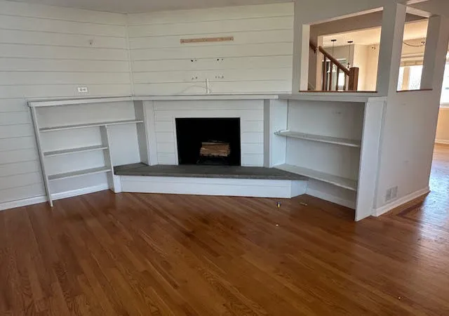 Photo 2 of Single family home for sale at 9843 Tulley Ave, Oak Lawn, IL 60453 | MLS# 12690881 | Listing updated on 2026-07-05