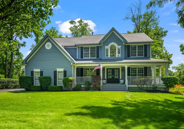 1st image of 2733 N Elm Ln, Arlington Heights, IL 60004 | MLS# 12690885