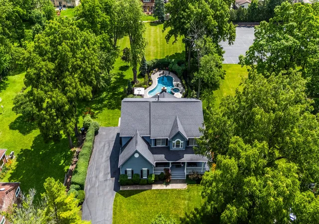 2nd image of 2733 N Elm Ln, Arlington Heights, IL 60004 | MLS# 12690885