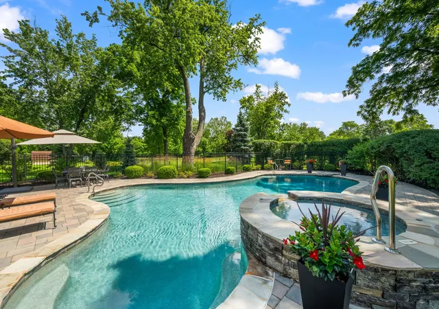 5th image of 2733 N Elm Ln, Arlington Heights, IL 60004 | MLS# 12690885