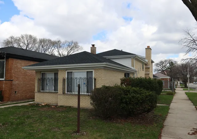 2nd image of 400 W 96th St, Chicago, IL 60628 | MLS# 12690897