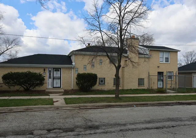 3rd image of 400 W 96Th St, Chicago, IL 60628 | MLS# 12690897