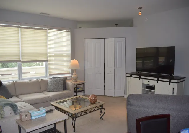 Homes for sale in Grayslake, IL | 977 Harris Rd #32, Grayslake, IL 60030 | MLS# 12690929