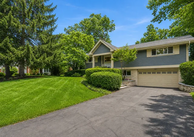 Photo 2 of Single family home for sale at 781 Shag Bark Ln, Deerfield, IL 60015 | MLS# 12690930 | Listing updated on 2026-09-03