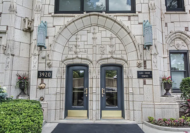 3rd image of 3920 N Lake Shore Dr #3S, Chicago, IL 60613 | MLS# 12690949