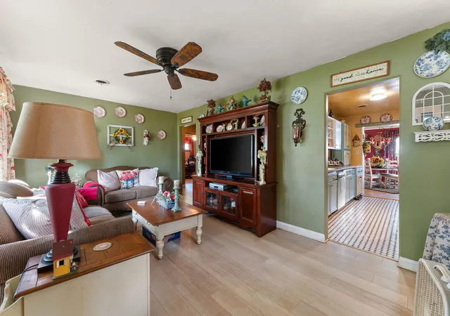 image of 17237 Greenbay Ave, Lansing, IL 60438 | MLS# 12690950