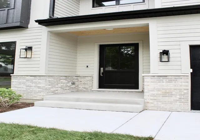 Homes for sale in Elmhurst, IL | 120 N Walnut St, Elmhurst, IL 60126 | MLS# 12690965