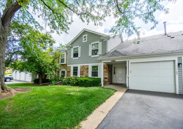 Homes for sale in Buffalo Grove, IL | 1181 Auburn Ln #1181, Buffalo Grove, IL 60089 | MLS# 12690966
