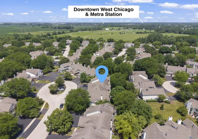 Photo 3 of Condo for sale at 30w016 Redwood Ct, Warrenville, IL 60555 | MLS# 12690984 | Listing updated on 2026-08-31