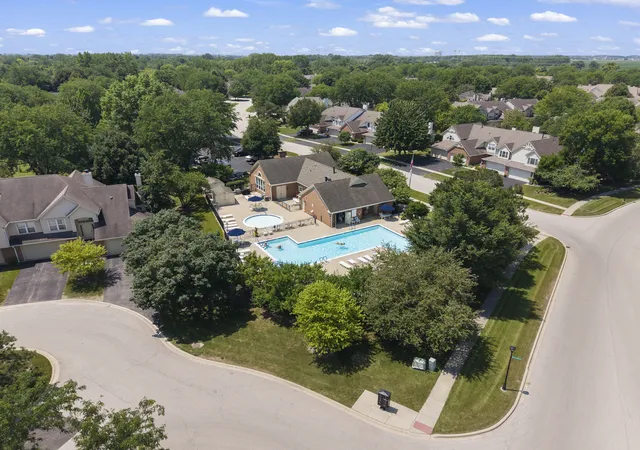 Photo 3 of Condo for sale at 30w016 Redwood Ct, Warrenville, IL 60555 | MLS# 12690984 | Listing updated on 2026-08-31