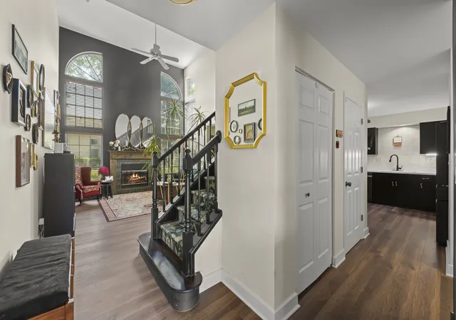 Photo 4 of Condo for sale at 30w016 Redwood Ct, Warrenville, IL 60555 | MLS# 12690984 | Listing updated on 2026-08-31