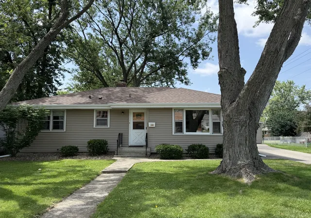 Homes for sale in Bradley, IL | 1136 Gertsam Dr, Bradley, IL 60915 | MLS# 12690989