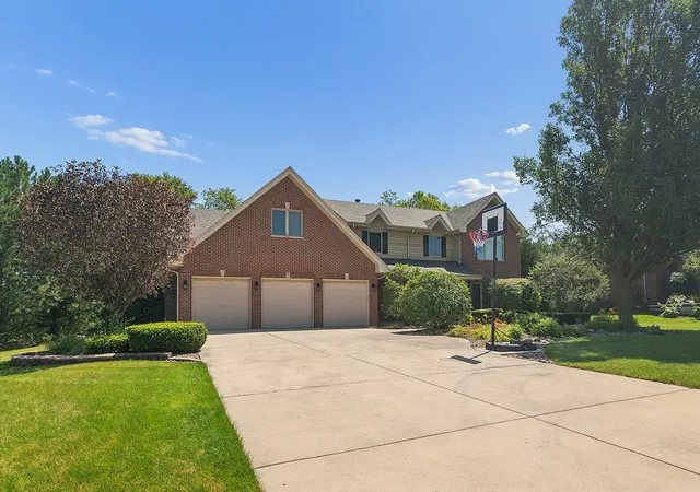 Photo 3 of Single family home for sale at 25619 S Bristol Ln, Monee, IL 60449 | MLS# 12691000 | Listing updated on 2026-08-12