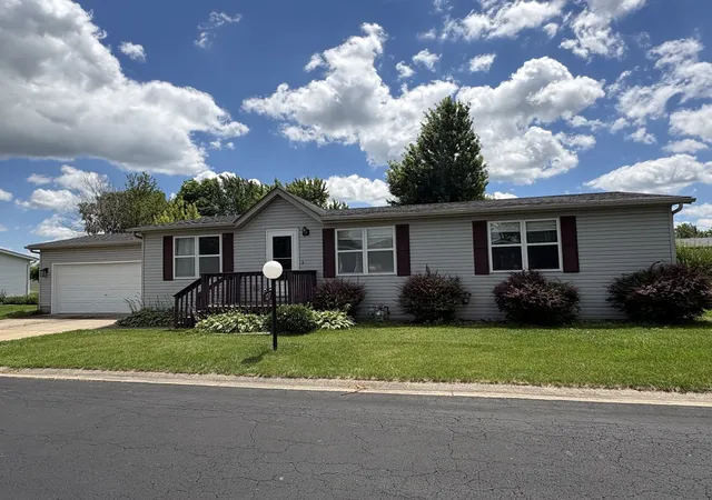 Homes for sale in Sandwich, IL | 127 Cardinal Ln, Sandwich, IL 60548 | MLS# 12691018