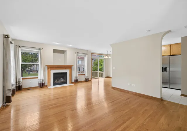 4th image of 1109 Grass Lake Dr #1109, Fox Lake, IL 60020 | MLS# 12691027