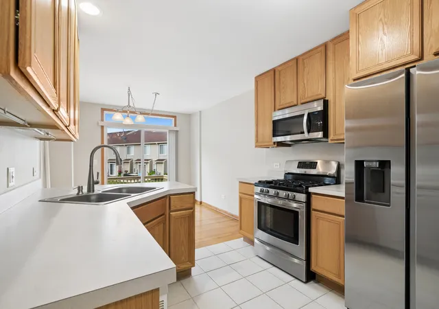 5th image of 1109 Grass Lake Dr #1109, Fox Lake, IL 60020 | MLS# 12691027