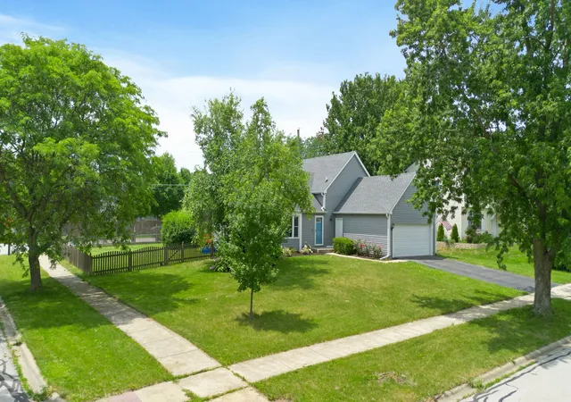 5th image of 2201 Pontiac Cir, Naperville, IL 60565 | MLS# 12691067