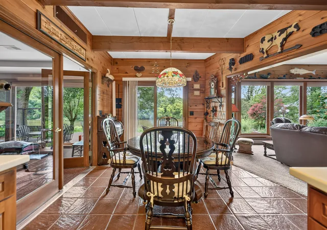 Photo 3 of Single family home for sale at 511 N Woodland Dr, Dixon, IL 61021 | MLS# 12691086 | Listing updated on 2026-09-24