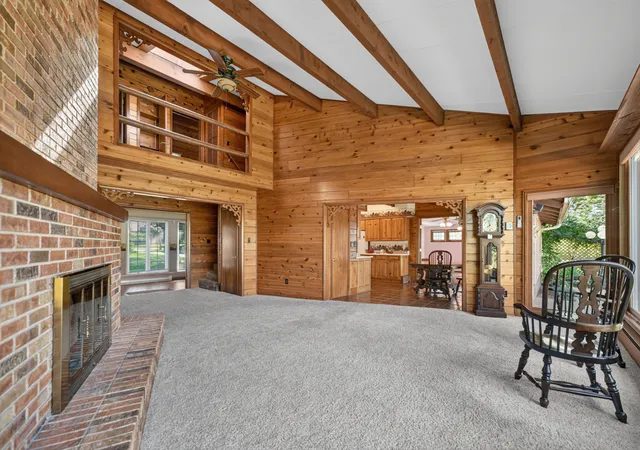 Photo 4 of Single family home for sale at 511 N Woodland Dr, Dixon, IL 61021 | MLS# 12691086 | Listing updated on 2026-10-13