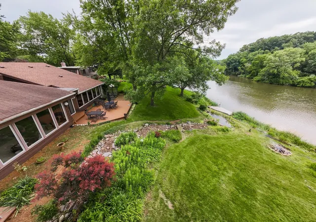 Single family home for sale at 511 N Woodland Dr, Dixon, IL 61021 | MLS# 12691086