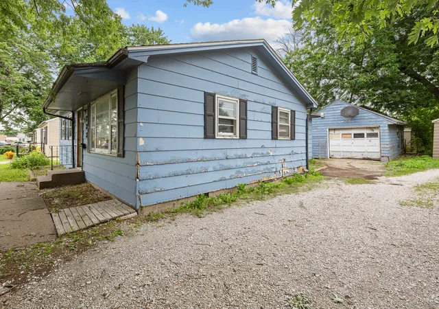 Homes for sale in Milan, IL | 233 4th St E, Milan, IL 61264 | MLS# 12691125