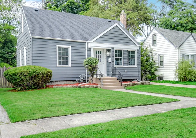 3rd image of 3846 217Th St, Matteson, IL 60443 | MLS# 12691129