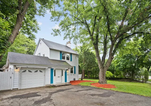 Homes for sale in Glenview, IL | 1314 Glenview Rd, Glenview, IL 60025 | MLS# 12691130
