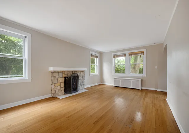 Homes for sale in Glenview, IL | 1314 Glenview Rd, Glenview, IL 60025 | MLS# 12691130