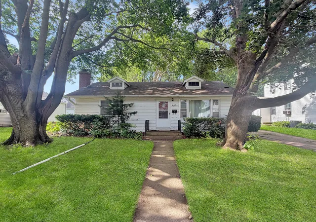 Homes for sale in Freeport, IL | 807 E Illinois St, Freeport, IL 61032 | MLS# 12691139