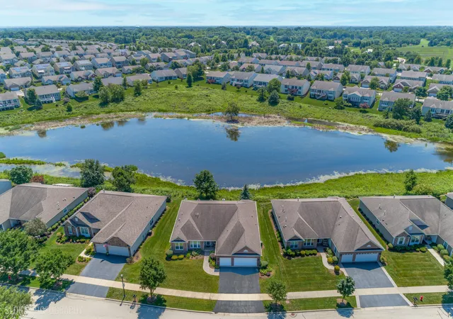 Homes for sale in Mundelein, IL | 3737 Canton Cir, Mundelein, IL 60060 | MLS# 12691140