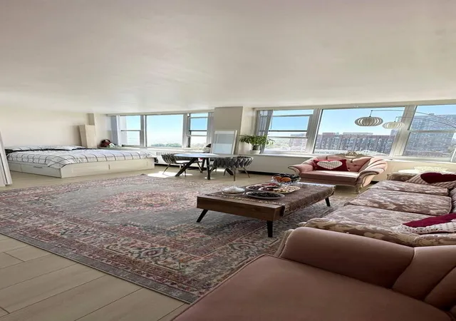 3rd image of 4250 N Marine Dr #2414, Chicago, IL 60613 | MLS# 12691147