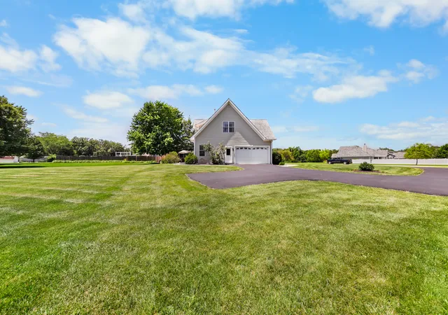 3rd image of 1223 Fox Run Dr, Seneca, IL 61360 | MLS# 12691151