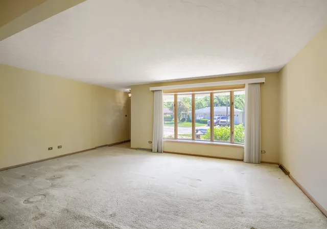 Photo 3 of Single family home for sale at 2630 Somerset Dr, Westchester, IL 60154 | MLS# 12691183 | Listing updated on 2026-10-06