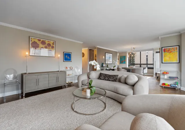Homes for sale in Chicago, IL | 1410 N State St, Chicago, IL 60610