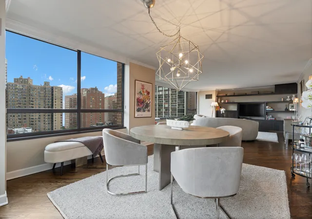 Homes for sale in Chicago, IL | 1410 N State St, Chicago, IL 60610