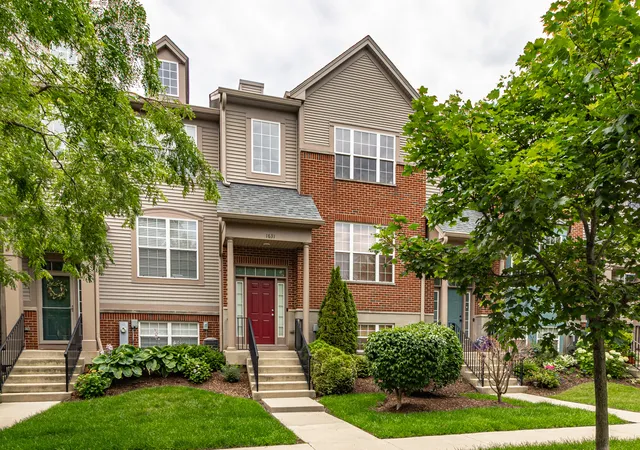 Homes for sale in Grayslake, IL | 1631 Station Park Dr, Grayslake, IL 60030 | MLS# 12691223