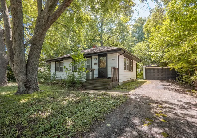 Photo 2 of Single family home for sale at 622 N Main St, Lombard, IL 60148 | MLS# 12691227 | Listing updated on 2026-07-31