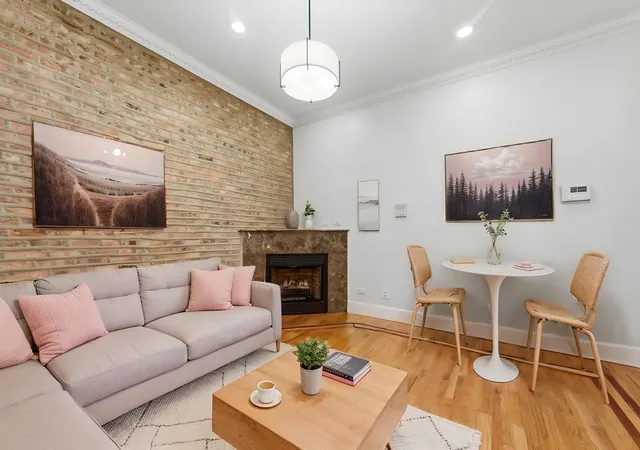 Homes for sale in Chicago, IL | 4852 S Prairie Ave #2B, Chicago, IL 60615 | MLS# 12691235
