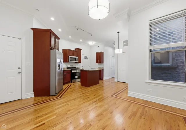 Homes for sale in Chicago, IL | 4852 S Prairie Ave #2B, Chicago, IL 60615 | MLS# 12691235
