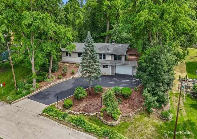 1st image of 109 Wood Dr, Algonquin, IL 60102 | MLS# 12691239