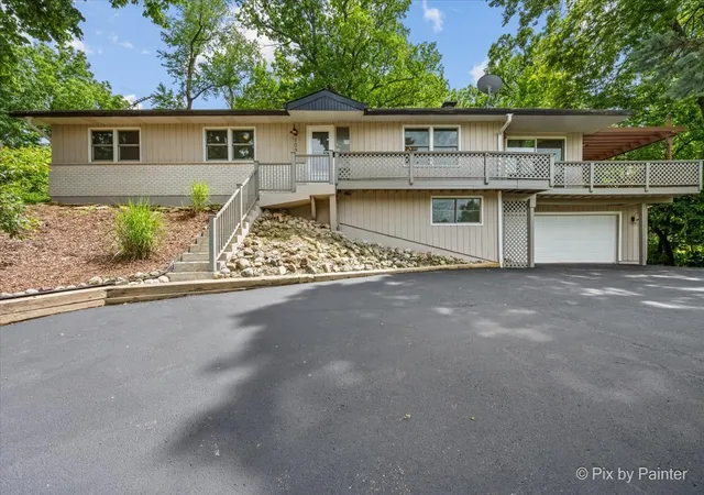 4th image of 109 Wood Dr, Algonquin, IL 60102 | MLS# 12691239