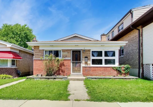1st image of (Undisclosed), Berwyn, IL 60402 | MLS# 12691268