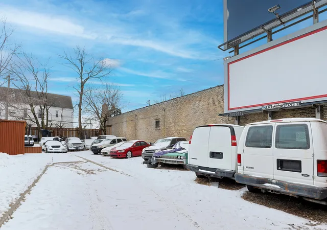 5th image of 3709 W Armitage Ave, Chicago, IL 60647 | MLS# 12691297