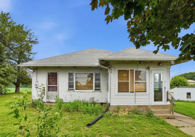 Homes for sale in Albany, IL | 12694 Meredosia Rd, Albany, IL 61230 | MLS# 12691346