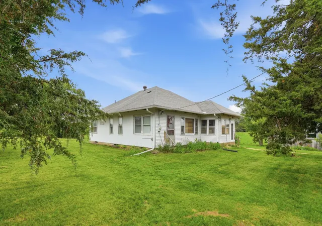 Homes for sale in Albany, IL | 12694 Meredosia Rd, Albany, IL 61230 | MLS# 12691346