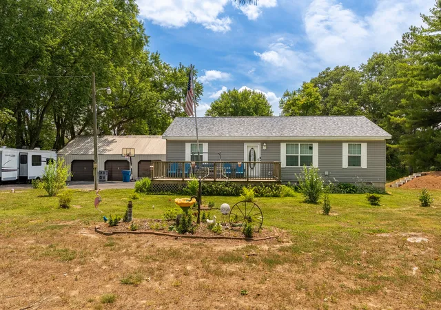 2nd image of 8184 Knox Rd, West Frankfort, IL 62896 | MLS# 12691382